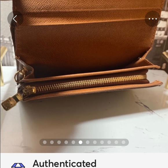 SOLDAuthentic Louis Vuitton Monogram Bifold Zippy Wallet - Picture 7 of 13